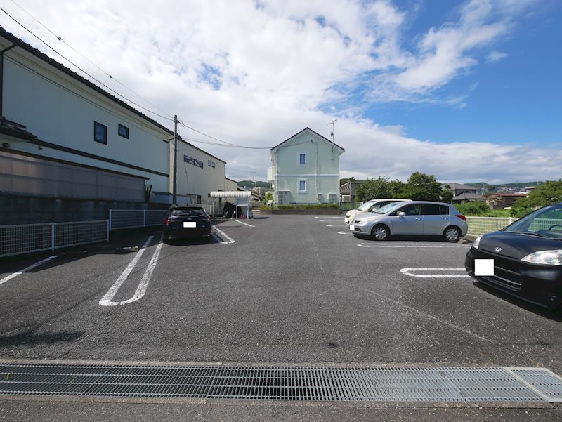 シューペルブ 駐車場