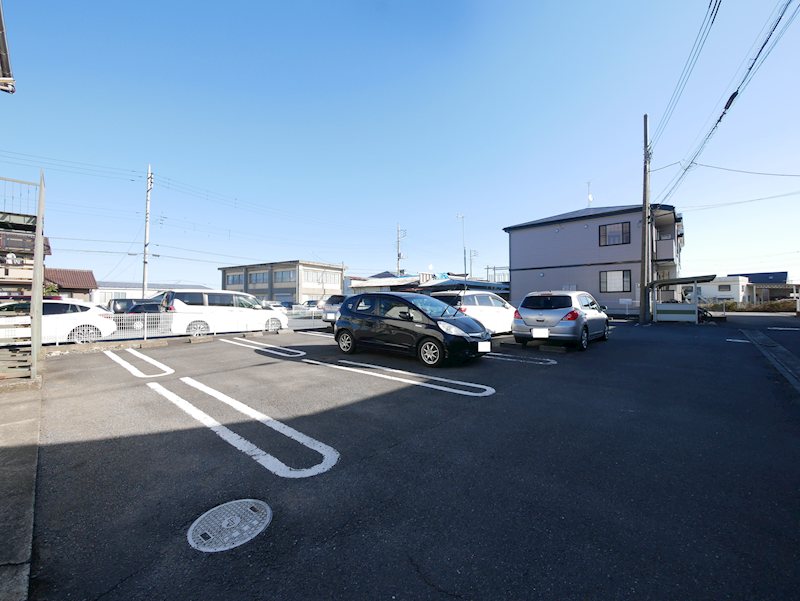 ラーディクス・Ｋ 駐車場