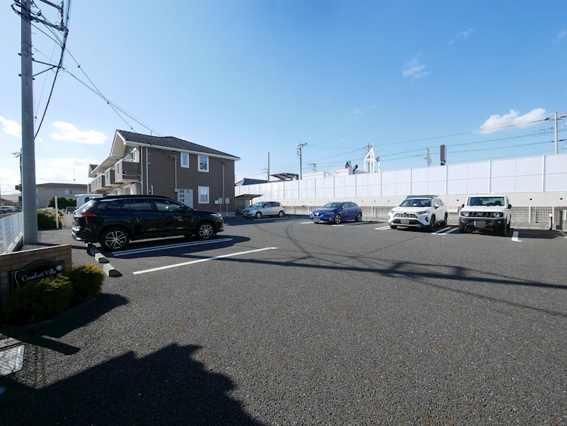 コンフォート　ヴィラ 駐車場