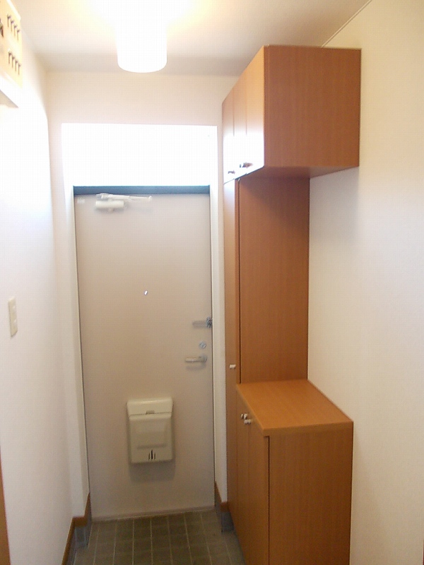 メゾン・リーブル 玄関