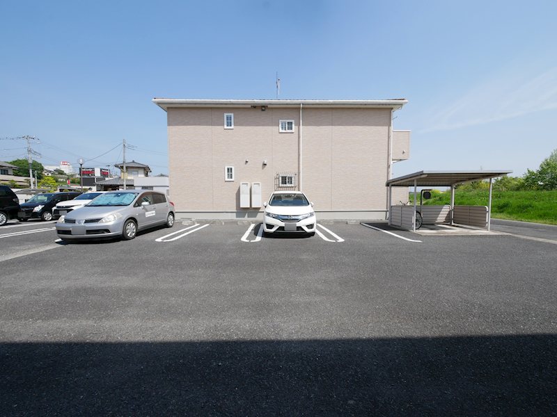 サンライトレジデンス　Ⅳ 駐車場