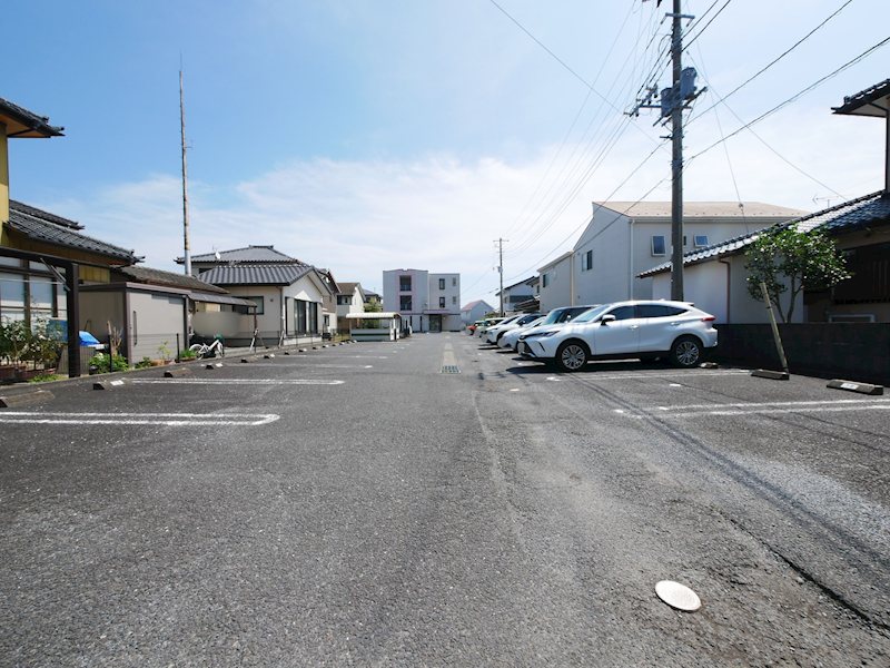 シャンテクレール 駐車場