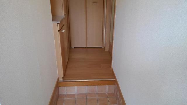 プラシードＳ 玄関