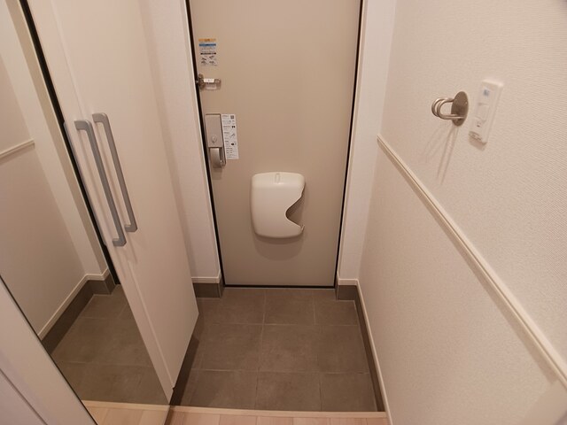 ネロ 玄関