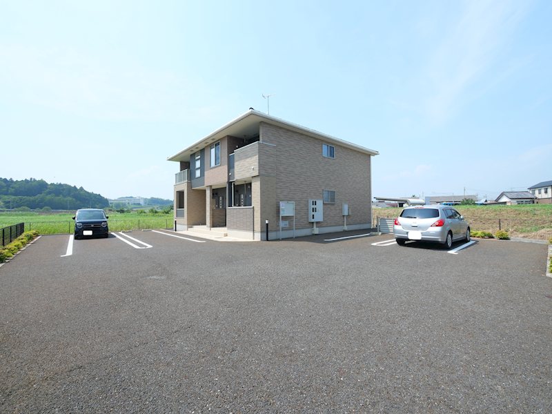 セレーノ 駐車場