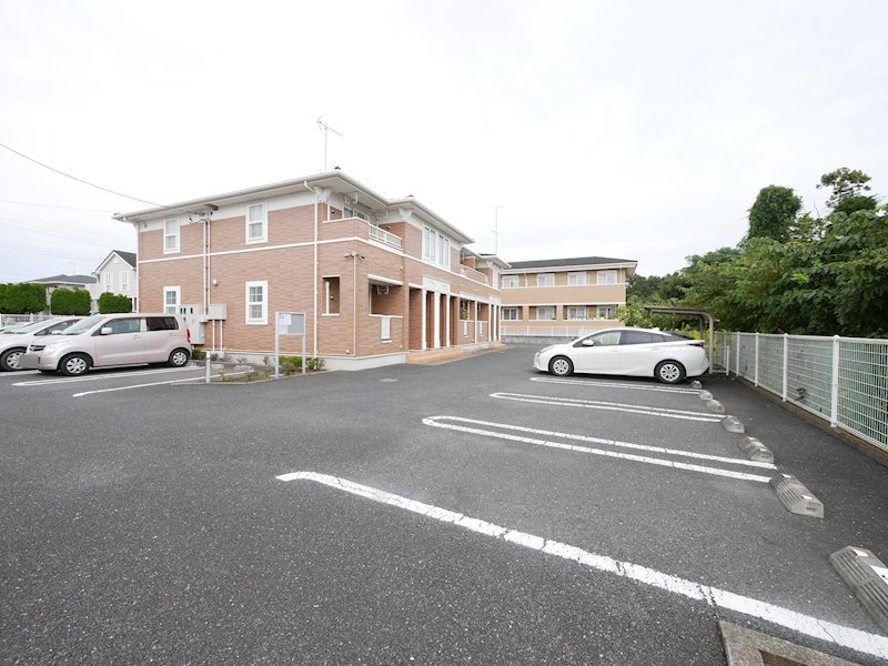 ブランシエ 駐車場