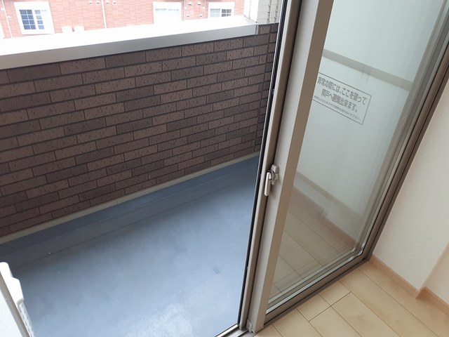 シャロルＭ ベランダ