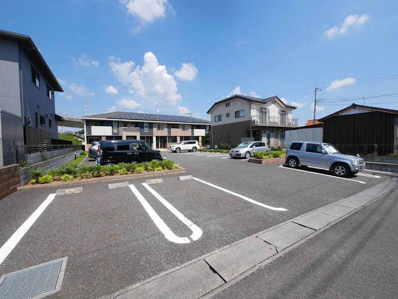 クラウディア 駐車場