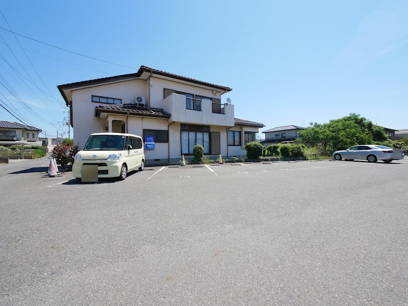 鮎川マンション 駐車場