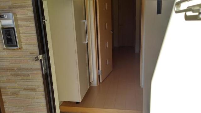 パルパレスＡ 玄関