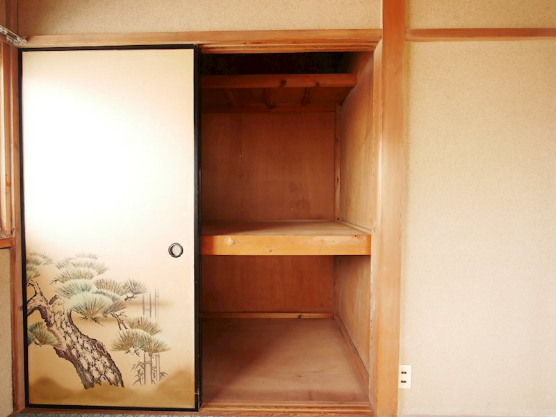 日立市諏訪町3丁目戸建 収納