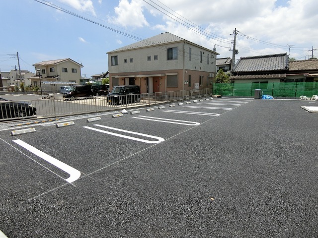 サンルタンⅡ 駐車場