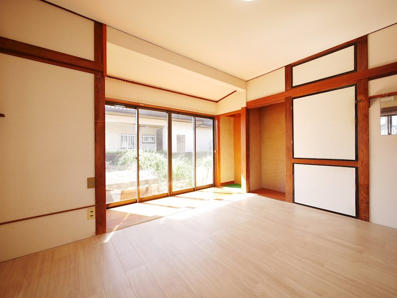 金沢町5丁目戸建 リビング