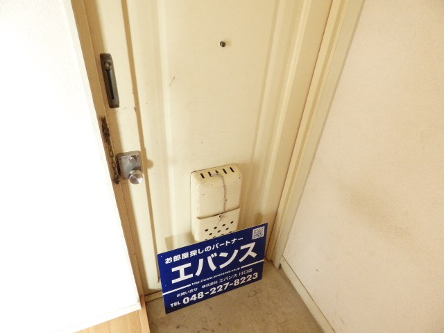 コートM・T・K 玄関