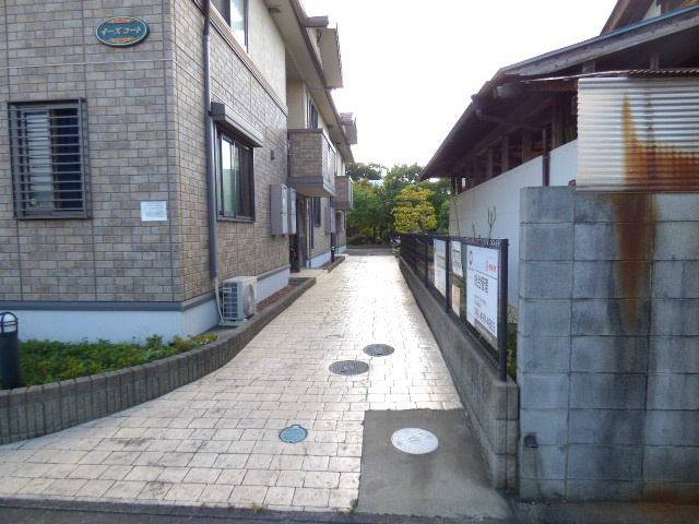イーズコート エントランス