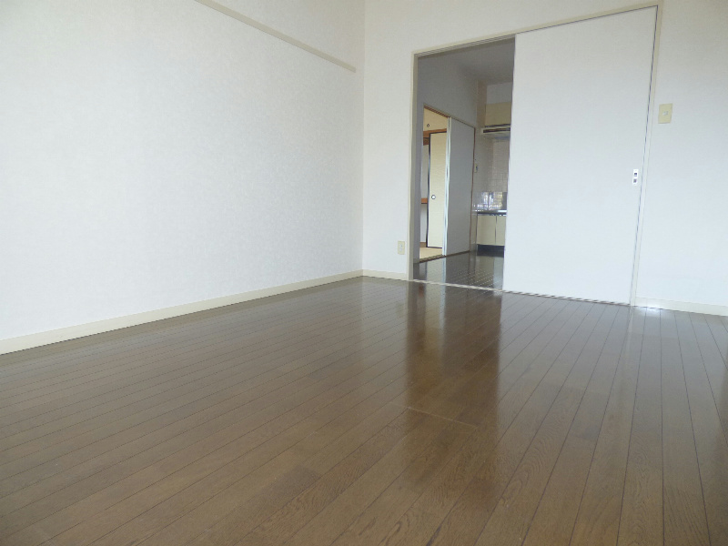秋本マンション ベッドルーム