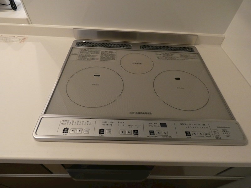 フォンターナ鈴谷 キッチン