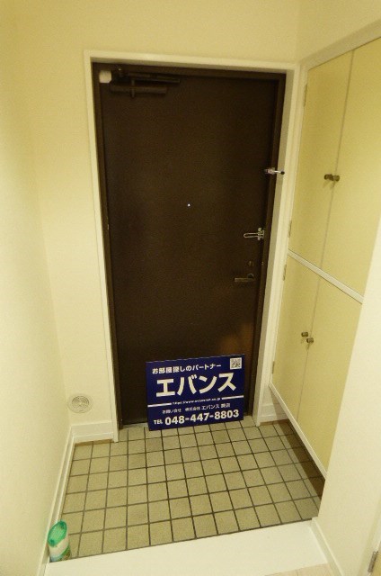 メゾンドワールドⅡ 玄関