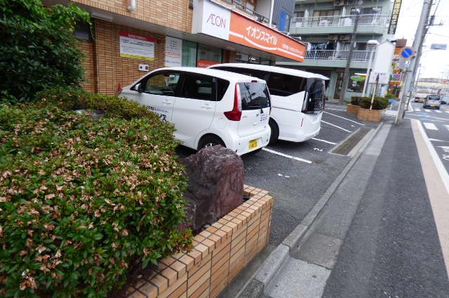 メゾンドワールドⅡ 駐車場