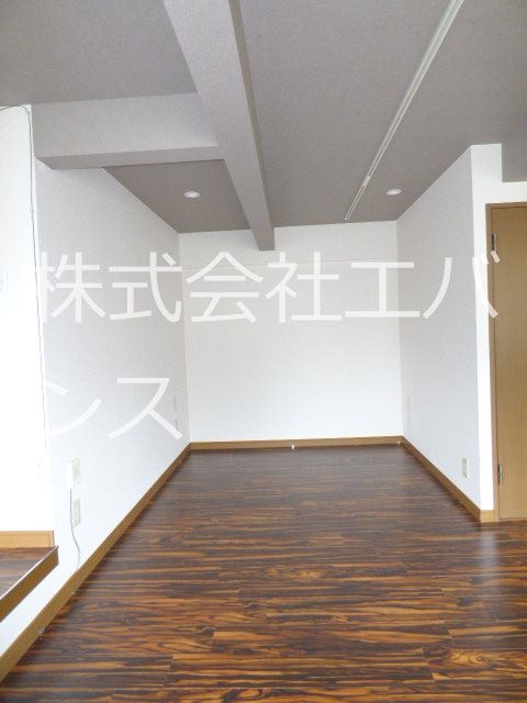 ウットビル その他