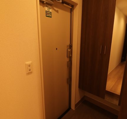 ノーブルパレス四谷 玄関