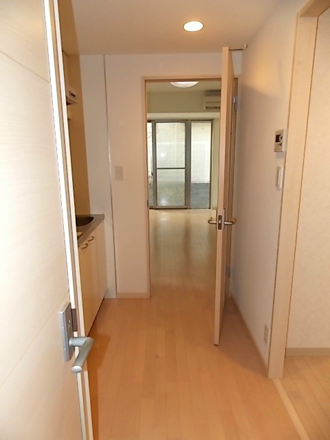 トムリーノ 玄関