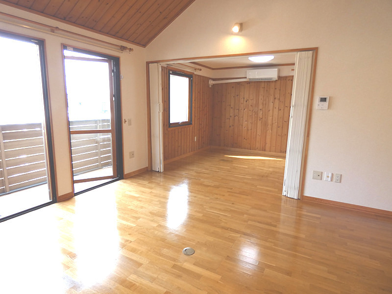 安行領根岸戸建 リビング