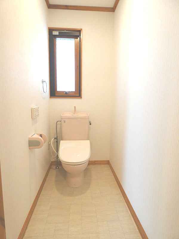 安行領根岸戸建 トイレ