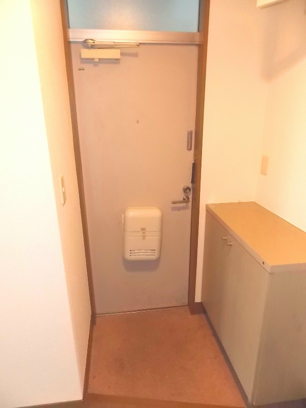 アーデルミーツ 玄関