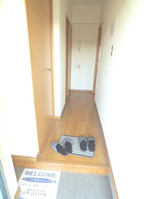 石田マンション 玄関