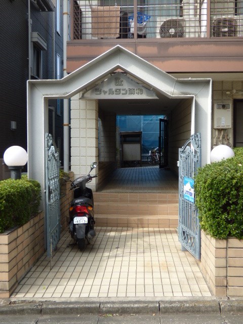 ジャルダン浦和 エントランス