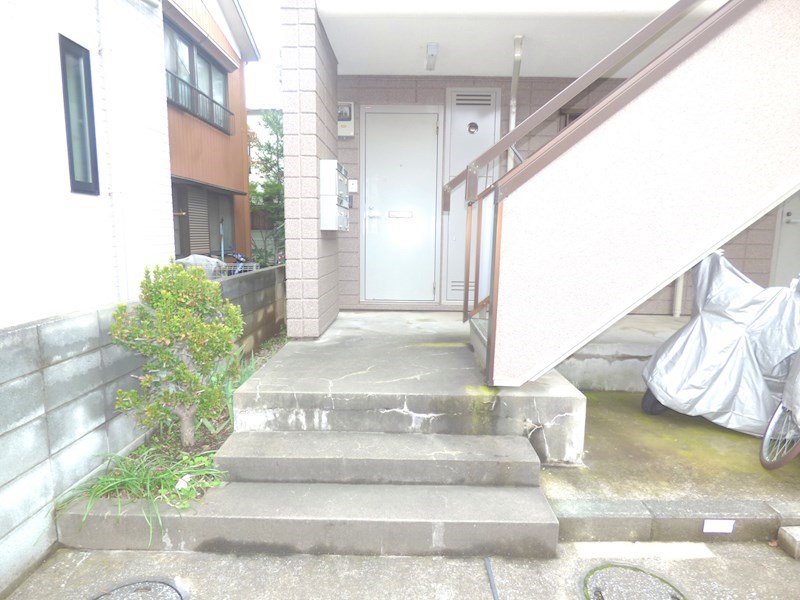 メゾンプランタン エントランス
