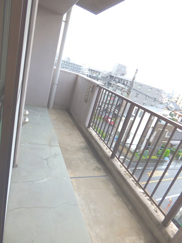 角ビル ベランダ