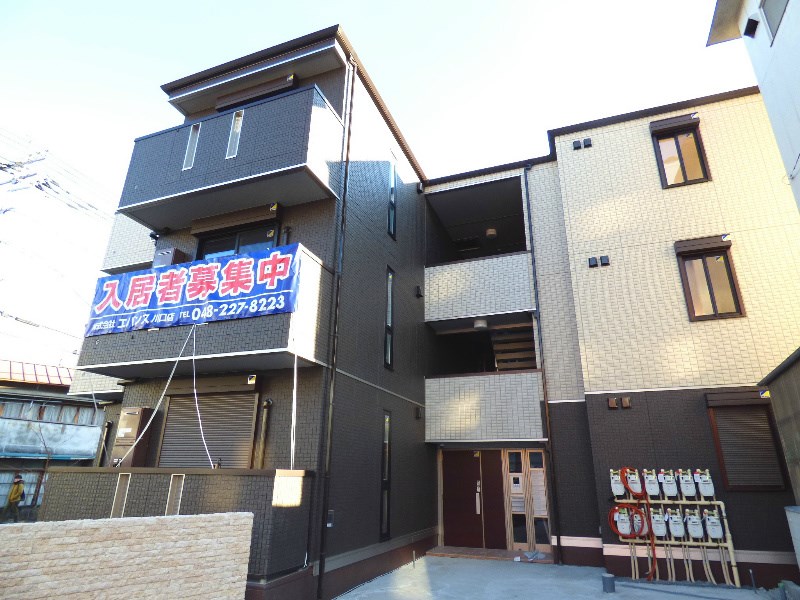 アジュール 外観