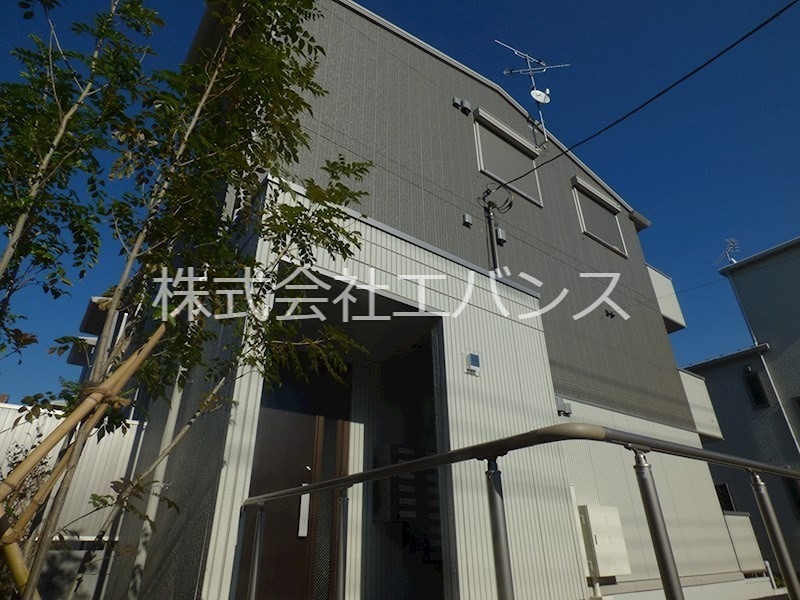 エンペラーB 外観