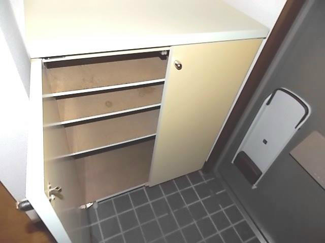 エスティダジュール 玄関