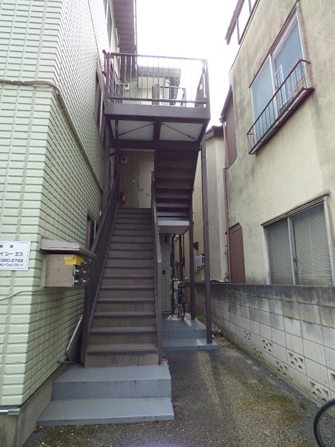 グリーンウッド エントランス