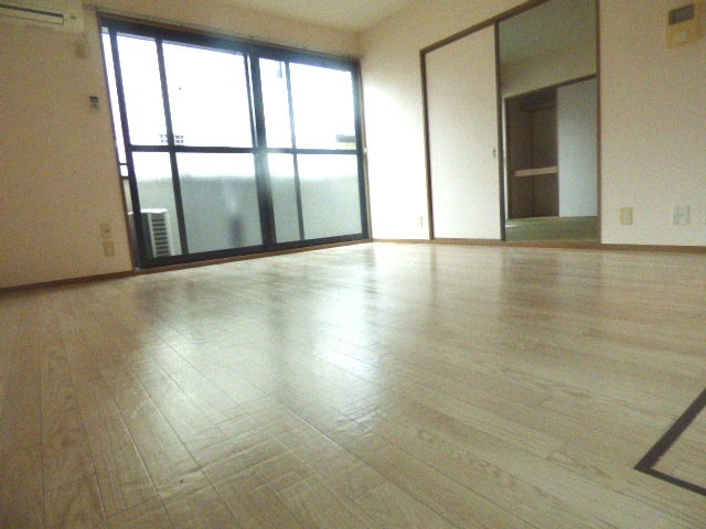 エクセルこだま リビング