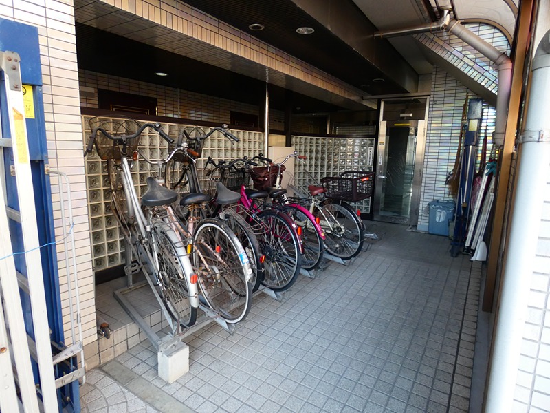 戸田公園ステイタス 駐車場