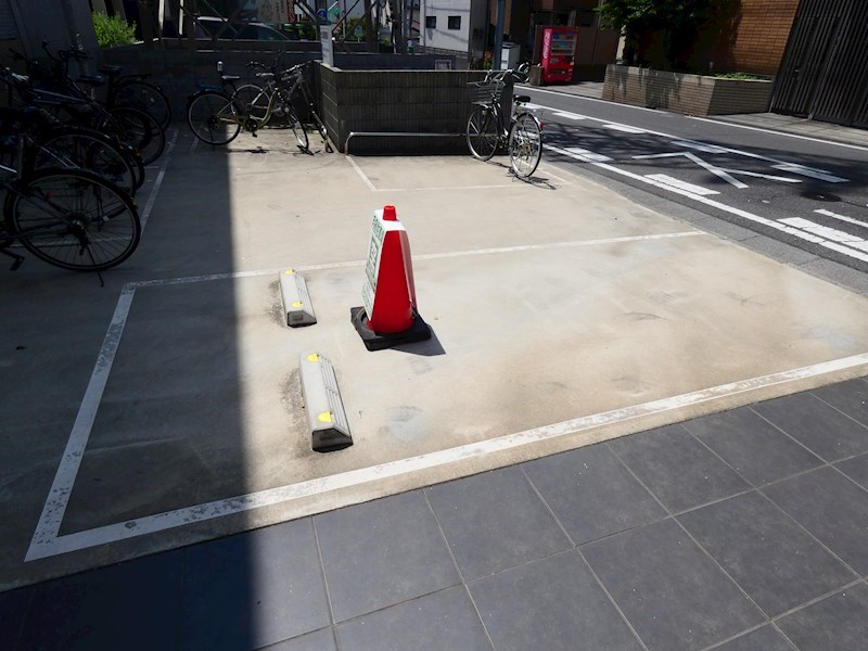 アクセス浦和 駐車場