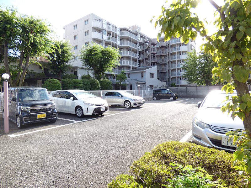 クレールN 駐車場
