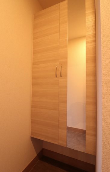 シダーカーサ 玄関