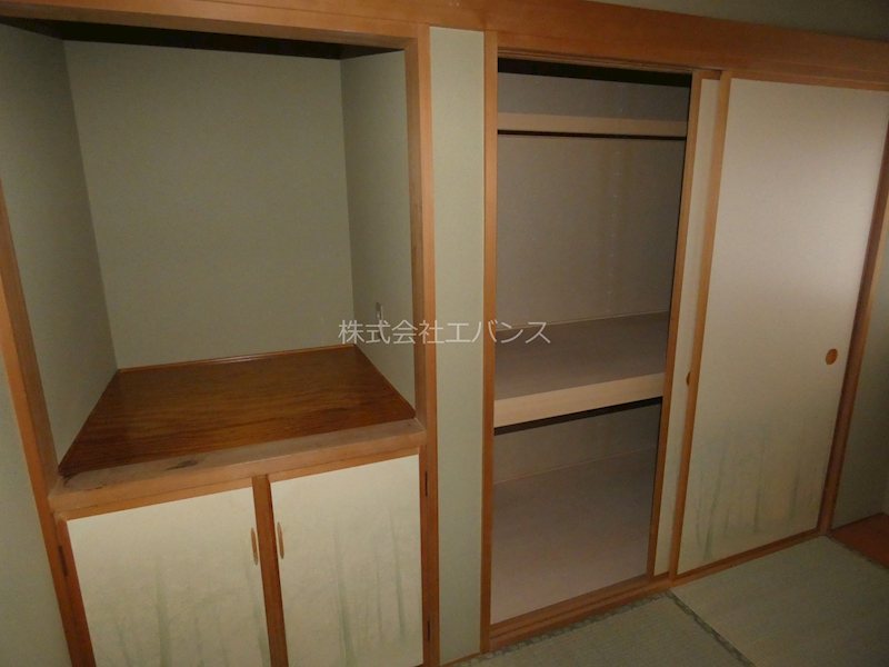 川口市本町三丁目戸建 収納