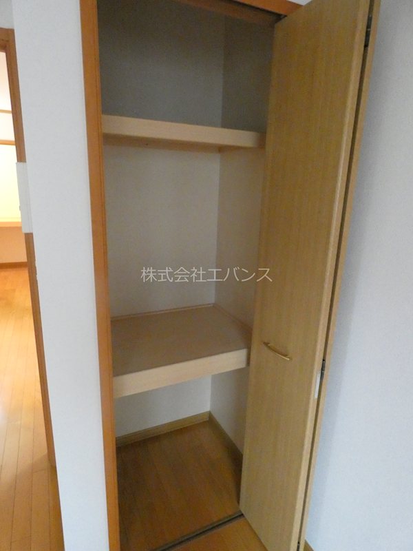 川口市本町三丁目戸建 収納