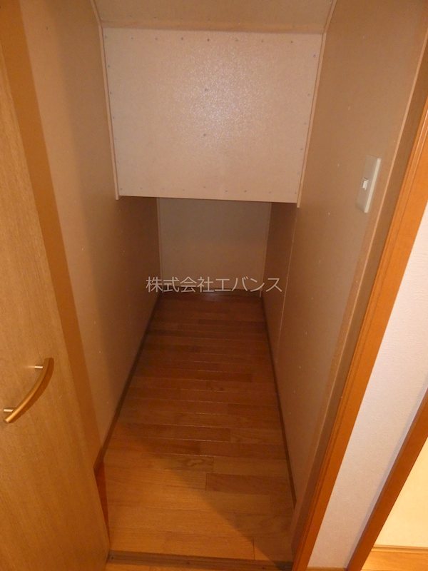 川口市本町三丁目戸建 収納