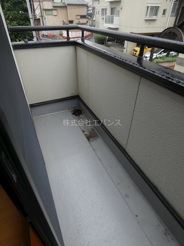 川口市本町三丁目戸建 ベランダ