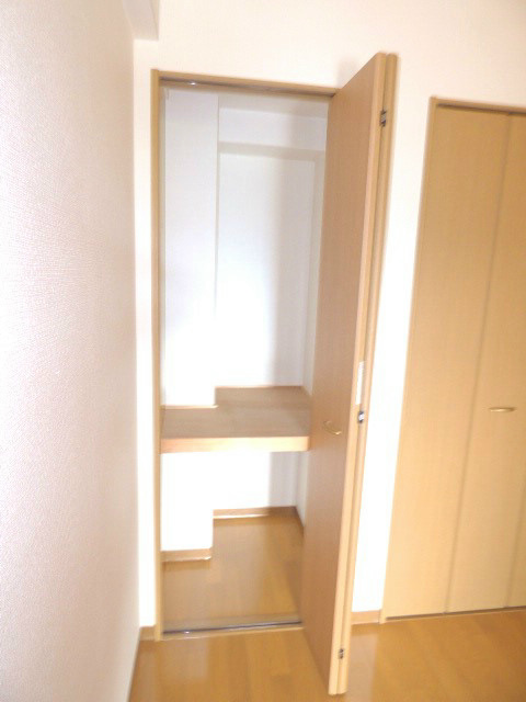 グランプエルタ 収納