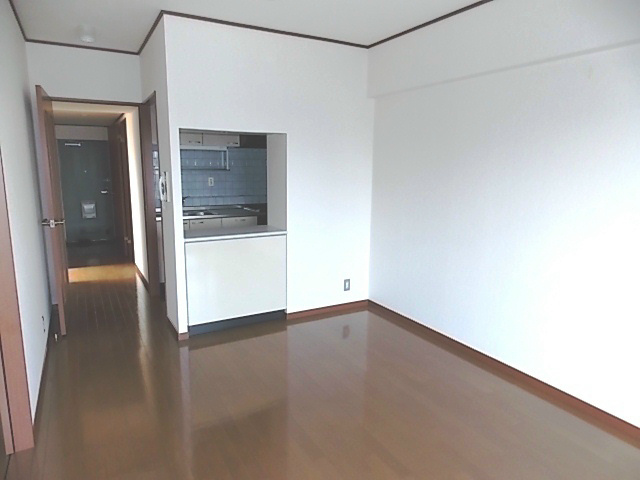 バーディーテラス仲町 リビング