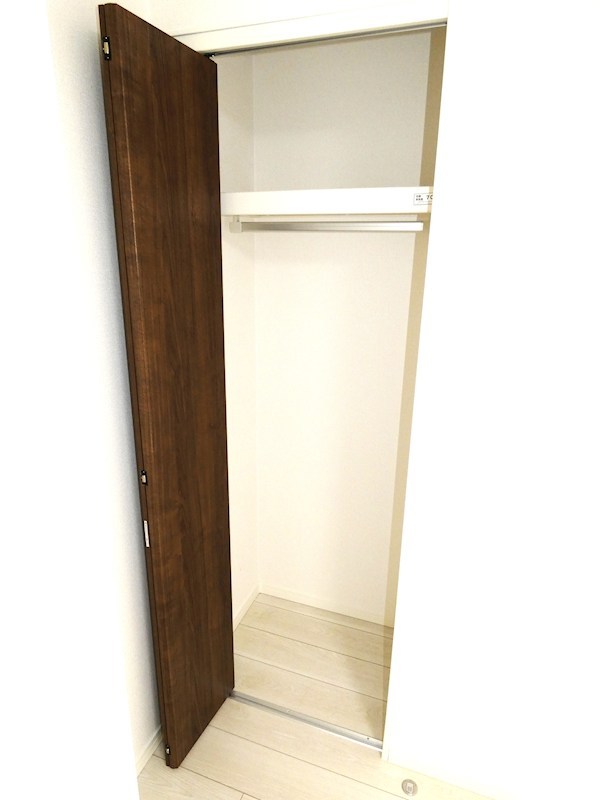 ヴィラ川口西青木 収納