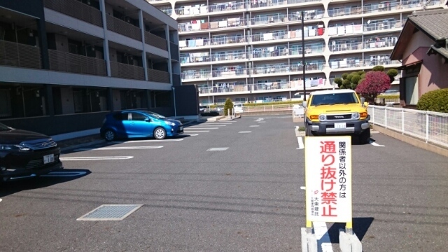 フレール与野本町六番館 駐車場